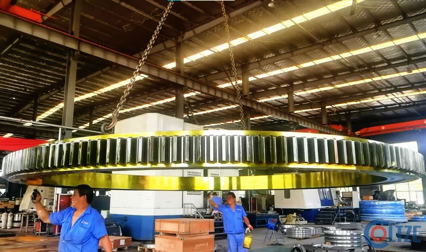 港口码头机械门机吊机回转支承轴承,防锈包装,晶莹剔透 港口码头机械门机吊机回转支承轴承,防锈包装,晶莹剔透